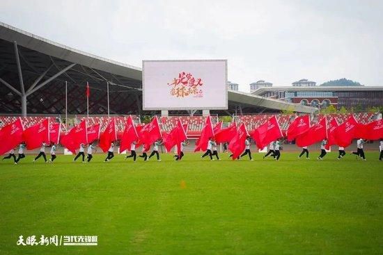 第49分钟，帕尔默横传，恩佐禁区弧顶远射，皮克福德将球扑住！